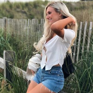 Meet your Posher, Lily